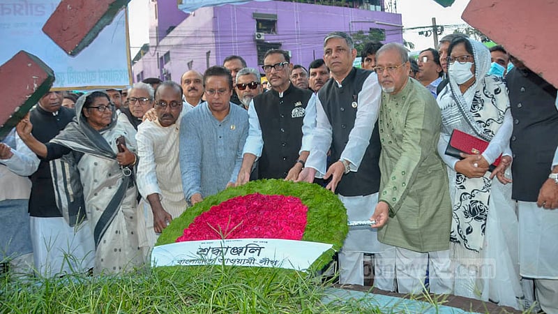 General Secretary Obaidul Quader and other Awami League leaders pay respects to the iconic pro-democracy activist who was killed in an anti-autocracy movement that ousted dictator HM Ershad at Noor Hossain Square in Dhaka on his death anniversary on Thursday, Nov 10, 2022.