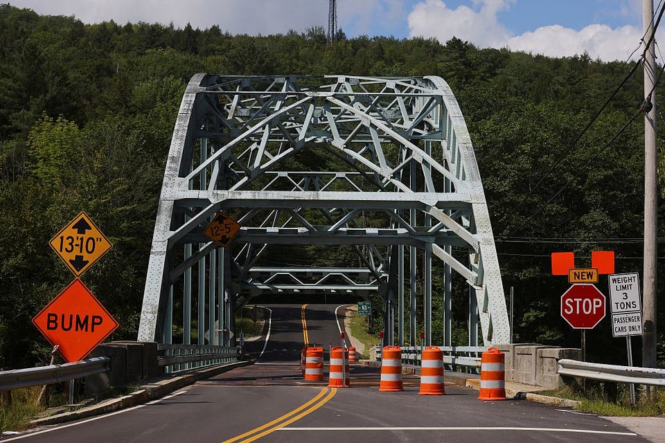 White House says more infrastructure spending coming, rejects inflation link