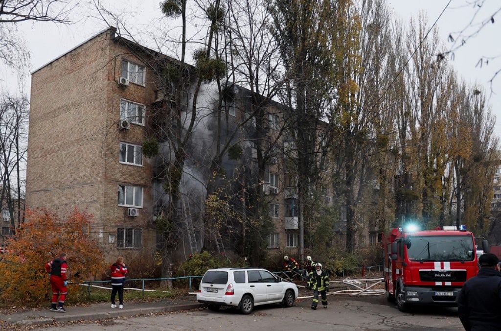 Russia pounds Ukraine in heaviest missile strikes of war