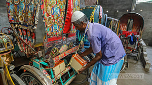 How battery-run autorickshaws are charged