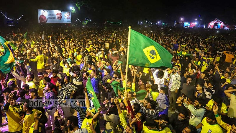 Another football night at Dhaka University with fans on Haji Muhamad Muhsin Hall’s playground watching Brazilian superstar Neymar Jr and his teammates in action against South Korea in their last 16 clash of the Qatar World Cup.