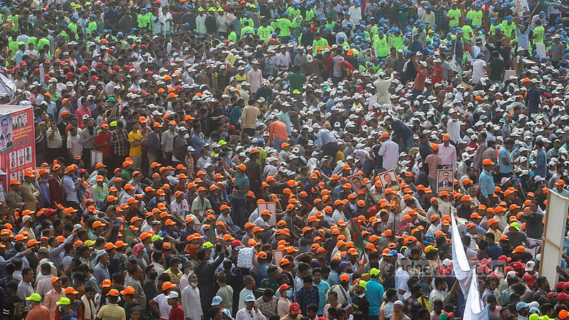 Golapbagh ground in Sayedabad is full to the brim as supporters gather for the BNP’s Dhaka rally on Saturday, Dec 10, 2022. Photo: Asif Mahmud Ove