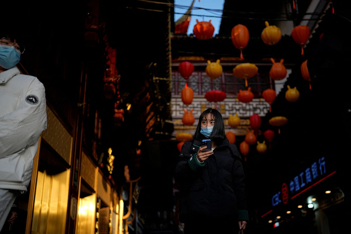 China pushes vaccines as retreat from 'zero-COVID' turns messy
