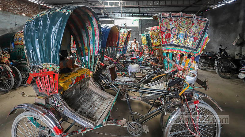 The drivers prefer such battery-powered rickshaws as they are faster than manual rickshaws and can operate for up to eight hours after being fully charged once. Photo: Asif Mahmud Ove