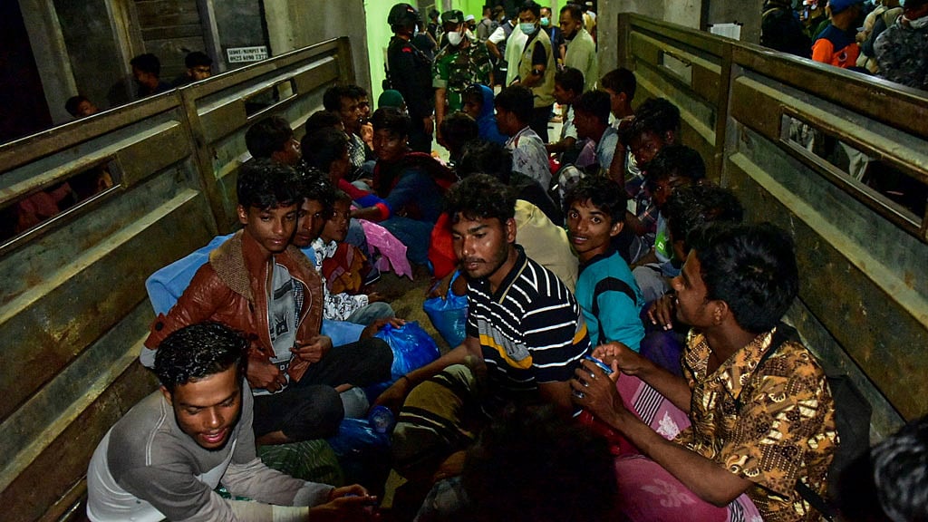 Hundreds of Rohingya leave Bangladesh in rickety boats
