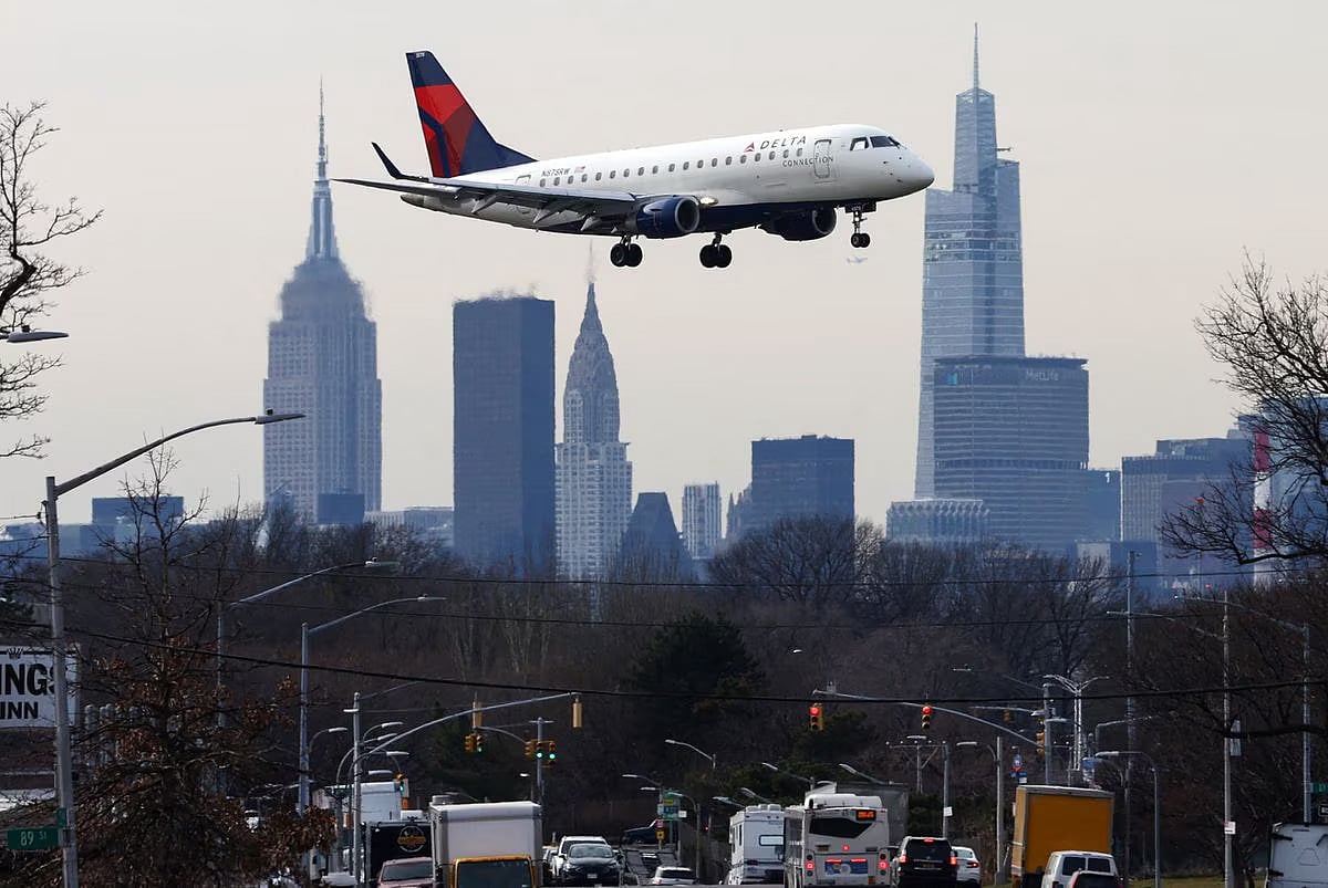 Airlines expect US operations to rebound on Thursday as FAA investigates outage