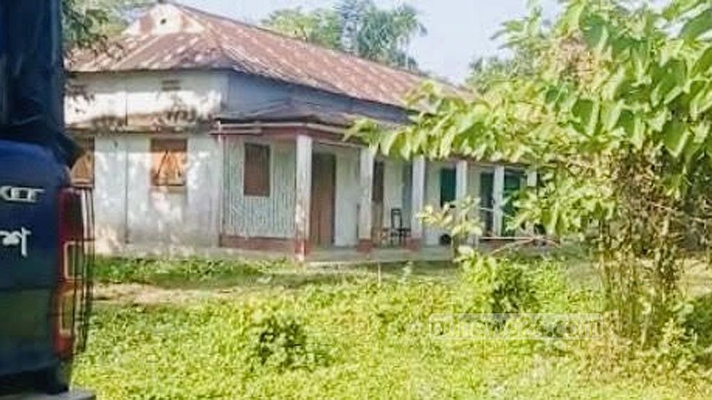 Police find IED-making equipment in a raid on abandoned Sunamganj house