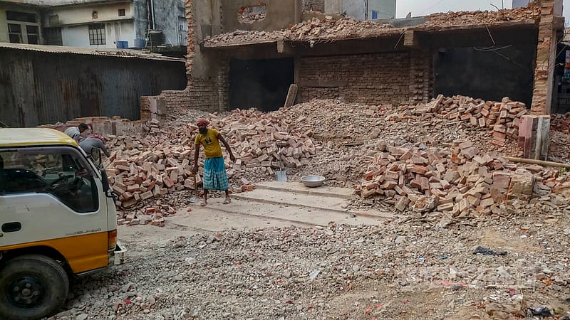 Authorities are tearing down Dulal Cinema Hall after the movie theatre suffered losses for a long time. A shopping complex will be built in its place.