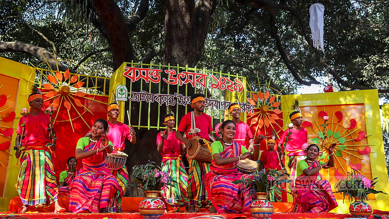 Dancers perform at a programme to celebrate Pahela Falgun, the first day of spring in the Bangla calendar, at Bakultala in Dhaka University’s Faculty of Fine Arts on Tuesday, Feb 14, 2023. Photo: Mahmud Zaman Ovi