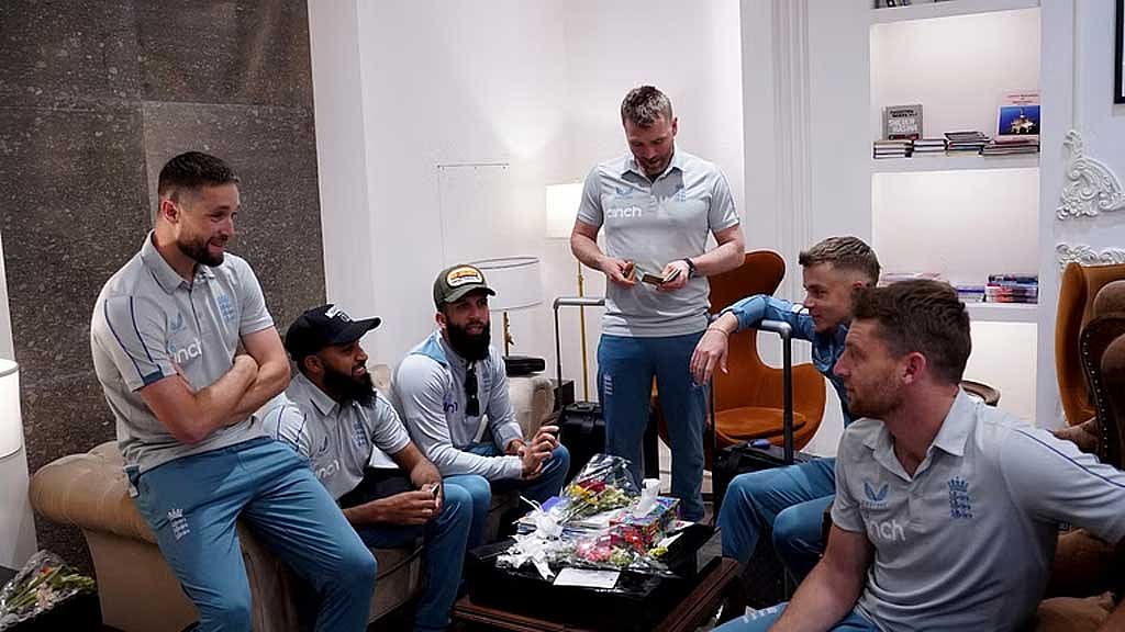 World champions England reach Dhaka for limited-overs series