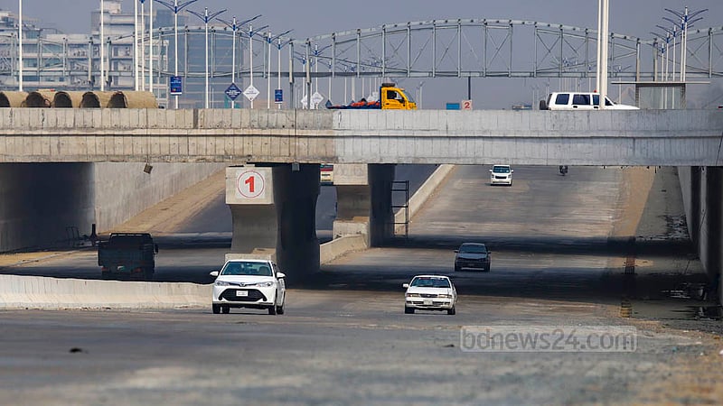 Most of the 14 lanes of the Purbachal Expressway, the wides in Bangladesh, have been open to traffic. Photo: Mahmud Zaman Ovi