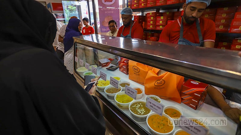 Traditional Halua delicacies priced at Tk 500-800 a kg are available at the eateries in Old Dhaka on Shab-e-Barat on Tuesday, Mar 7, 2023. Photo: Mahmud Zaman Ovi