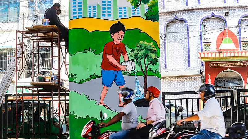 Apr 11: Dhaka North Mayor Atiqul Islam inaugurates colourful graffiti on the flyover in Moghbazar.