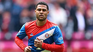 Bayern close in on title