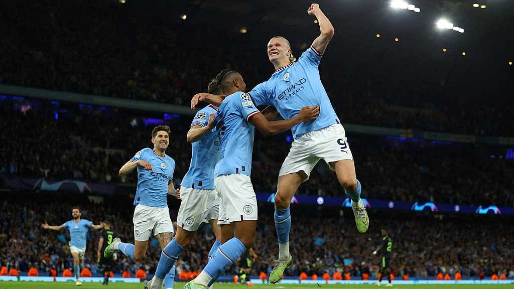 Manchester City win Premier League title as Arsenal lose