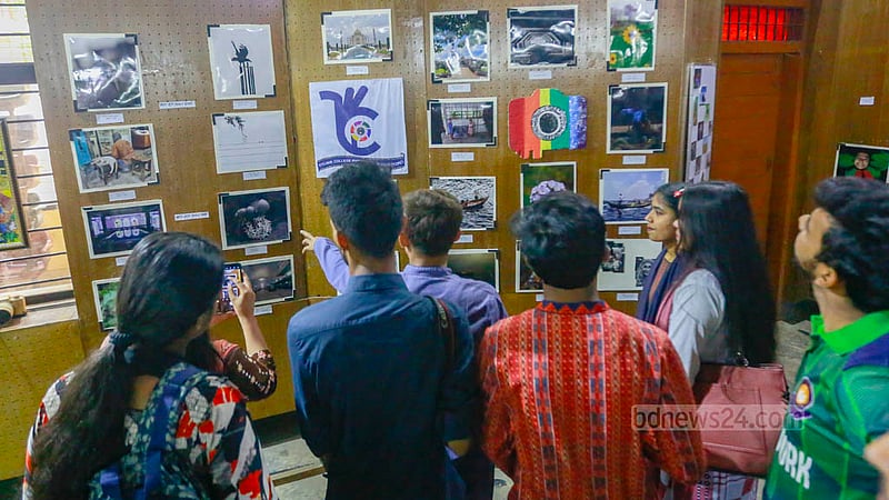 Students throng an exhibition organised by the Titumir Art Club at the Shaheed Barkat Auditorium on Monday, May 29, 2023. Photo: Tawhiduzzaman Tapu