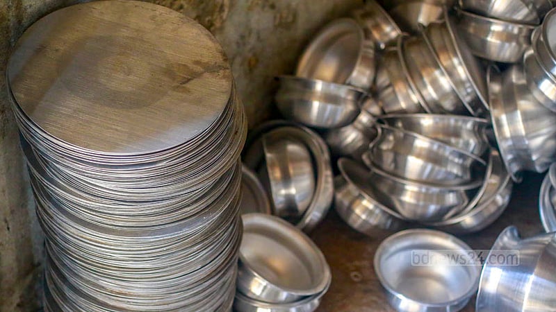 A factory in Kamrangirchar produces different utensils made of aluminium. Photo taken on Friday, May 26, 2023. Photo: Tawhiduzzaman Tapu