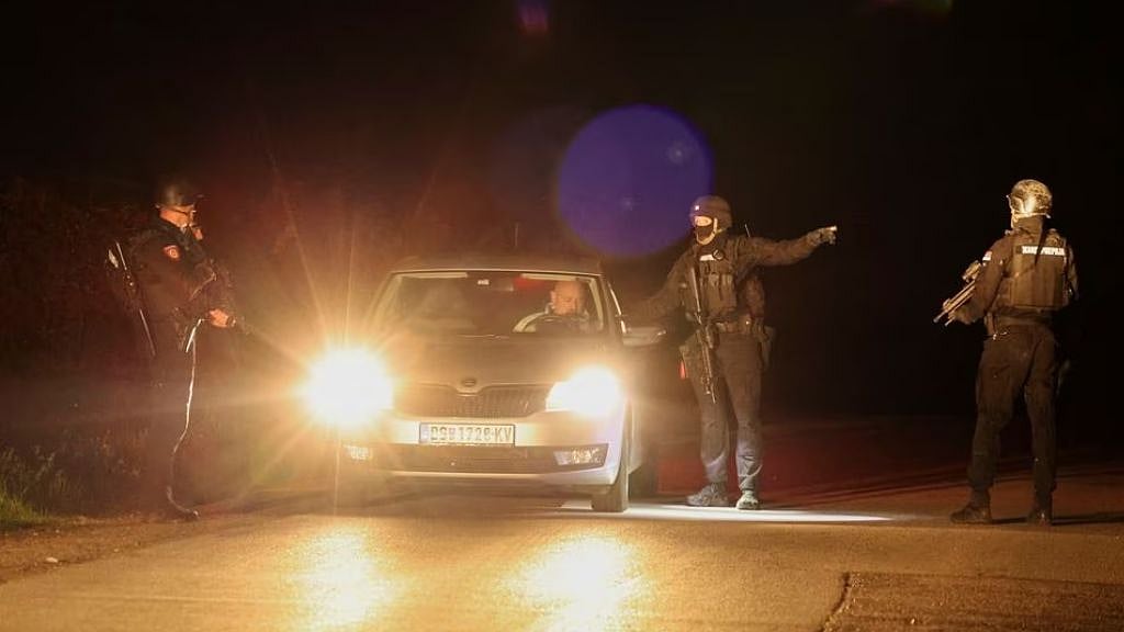 Eight dead in second Serbian shooting, police hunt killer