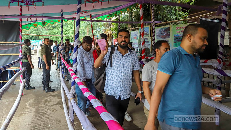 Passengers with tickets enter Airport Railway Station in Dhaka on Tuesday, Jun 27, 2023, before Eid-ul-Azha. Photo: Asif Mahmud Ove