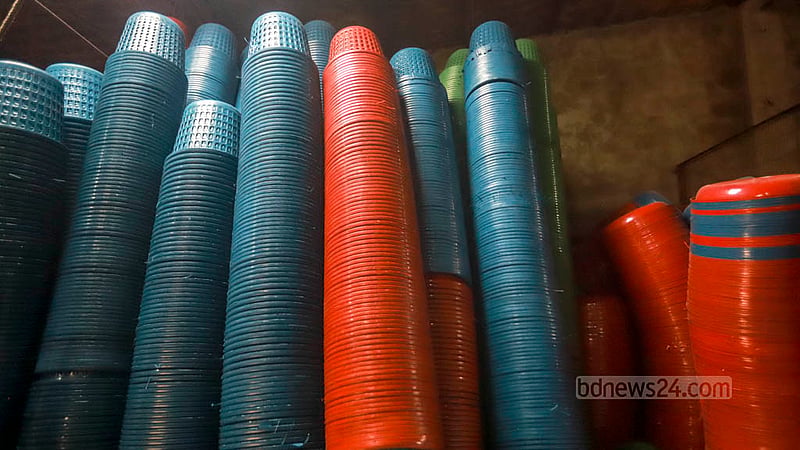 New plastic items made at a Kamrangirchar factory are now ready for the market. Photo: Tawhiduzzaman Tapu