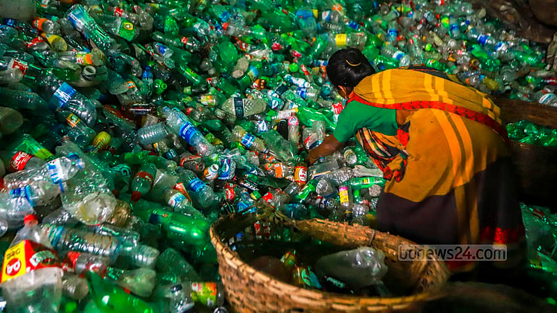A woman sorts bottles at a plastic waste recycling factory in Dhaka’s Hazaribagh. Photo: Tawhiduzzaman Tapu