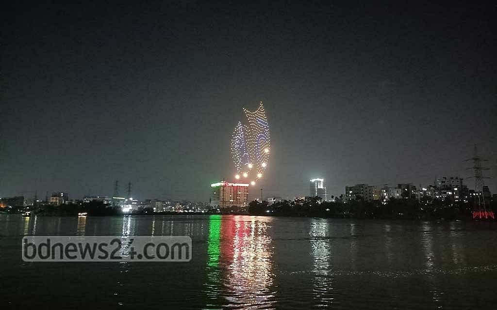 A teenage runaway leapt into the water in Hatirjheel to escape the police. She drowned