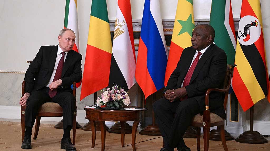 Putin discusses grain deal, awkward BRICs summit with S.Africa's Ramaphosa