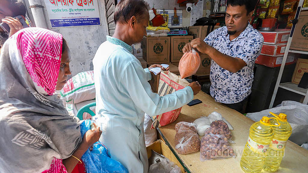 More Bangladeshis believe country is heading in the wrong direction economically, politically: survey
