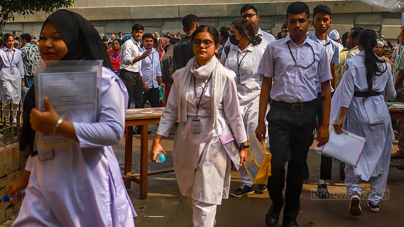 Students enter the Tejgaon College centre in Dhaka on the first day of the HSC exams on Thursday, Aug 17, 2023. Photo: Tawhiduzzaman Tapu