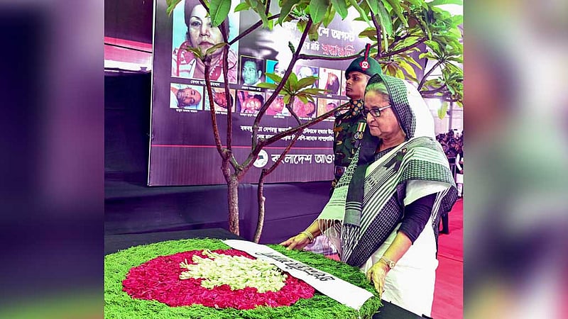 Prime Minister Sheikh Hasina pays tribute to the victims of the Aug 21 grenade attack 19 years ago at Dhaka’s Bangabandhu Avenue on Monday. Photo: PMO