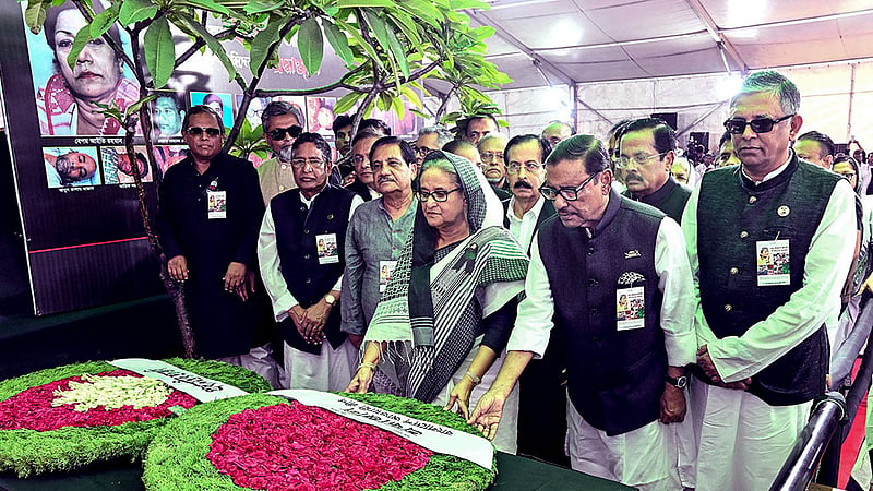 Prime Minister Sheikh Hasina pays tribute to the victims of the Aug 21 grenade attack 19 years ago at Dhaka’s Bangabandhu Avenue on Monday alongside other leaders from the Awami League. Photo: PMO