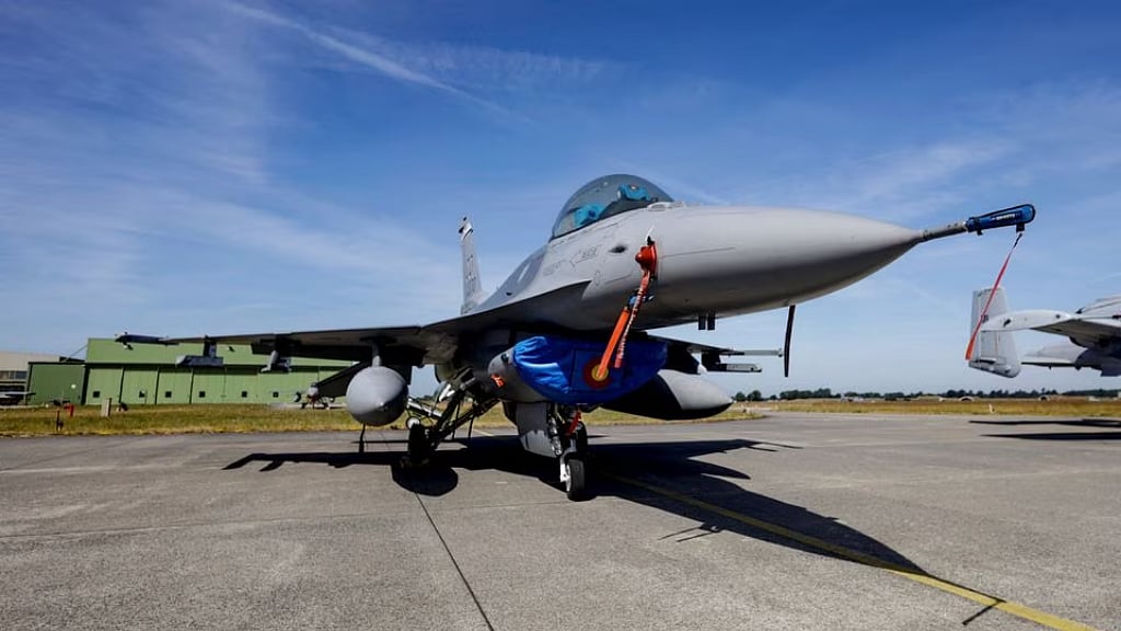 With eye on US, Turkey in no rush to back Sweden's NATO bid