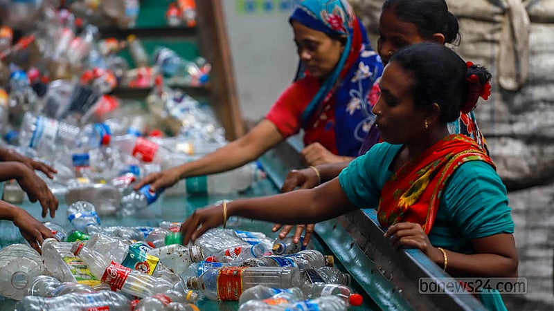 Around 25 women work in this plastic bottle recycling factory in Dhaka’s Hazaribagh. Photo: Tawhiduzzaman Tapu