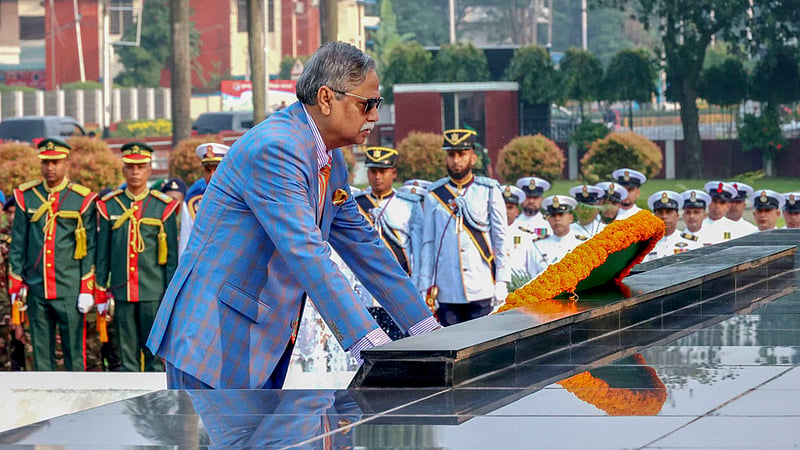 President Mohammed Shahabuddin pays tribute to the Liberation War martyrs of the armed forces by placing a wreath at the Shikha Anirban or Eternal Flame monument at Dhaka Cantonment on Tuesday, Nov 21, 2023. Photo: Saiful Islam Kallol