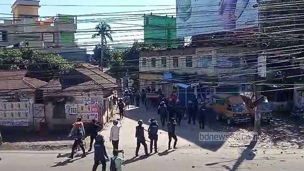 Seven policemen injured, three people detained in clash with BNP loyalists in Sunamganj