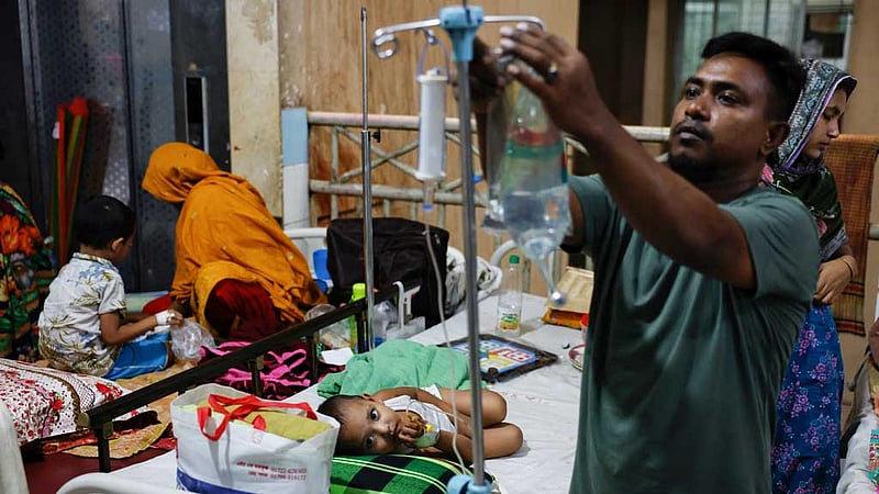 Five more die from dengue, another 1,484 hospitalised