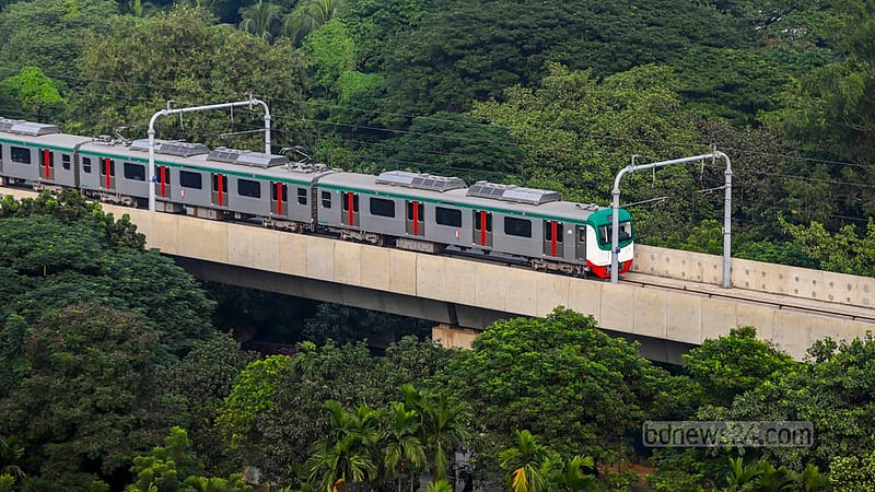 Nov 4: Prime Minister Sheikh Hasina opens the Agargaon-Motijheel section of Dhaka Metro Rail. 