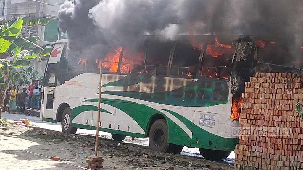 19 vehicles torched during BNP’s 48-hour nationwide hartal: fire service