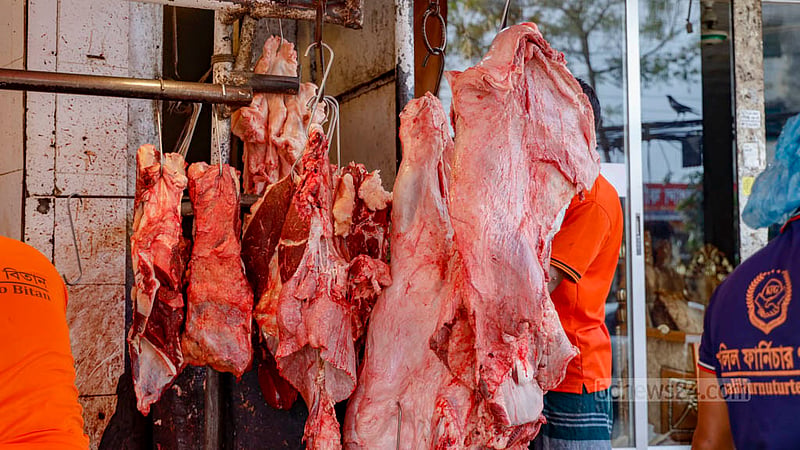 Although beef prices went down, the cost of meat of the cow’s head, liver and intestines did not.