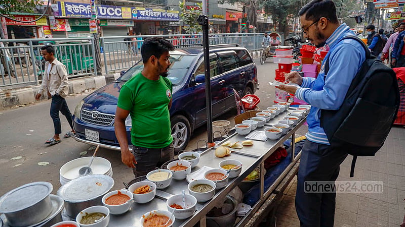 A street food shop in Dhaka’s Farmgate offers 10 types of Bhortas, or spicy mashes, with Chitoi Pitha.