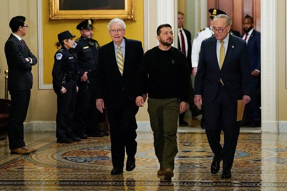 Zelenskiy makes 11th hour plea for Ukraine war funds in Washington