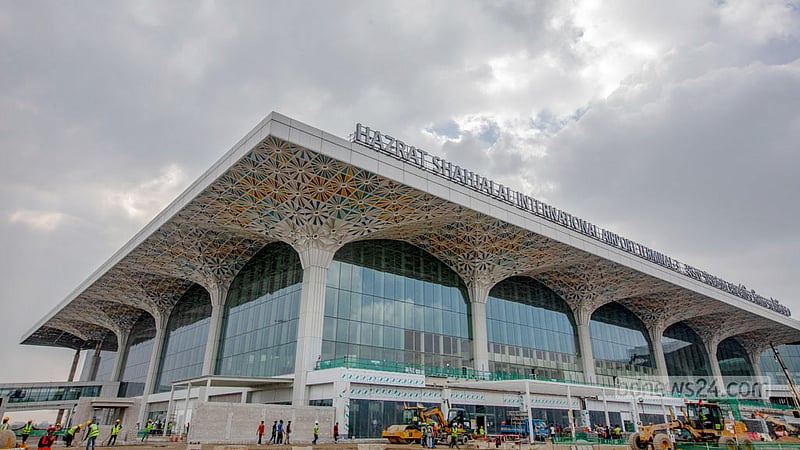 Oct 5: Prime Minister Sheikh Hasina inaugurates the third terminal of Shahjalal International Airport for work on a trial basis. 