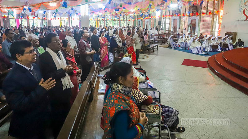 People of all ages prayed at the Christmas service at the Holy Rosary Church in Dhaka’s Tejgaon on Monday, Dec 25, 2023.