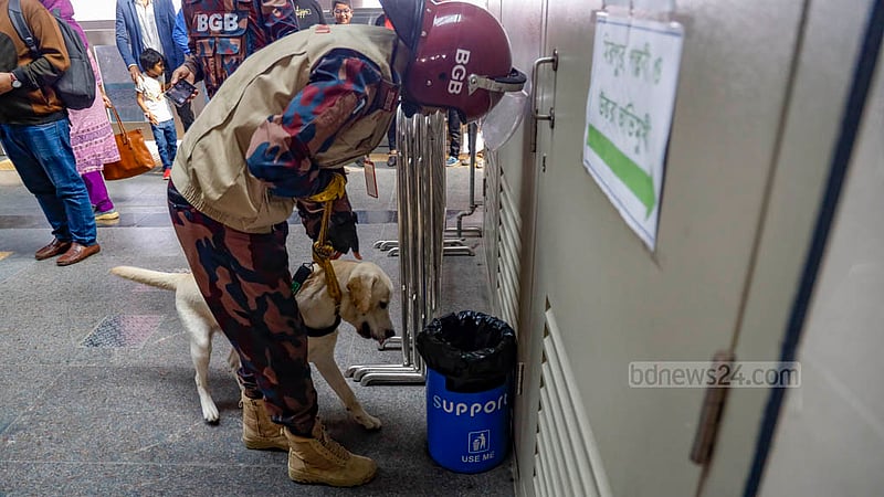 BGB’s dog squad searches Agargaon Metro Rail Station in Dhaka on Sunday, Dec 31, 2023, ahead of the Jan 7 general election.