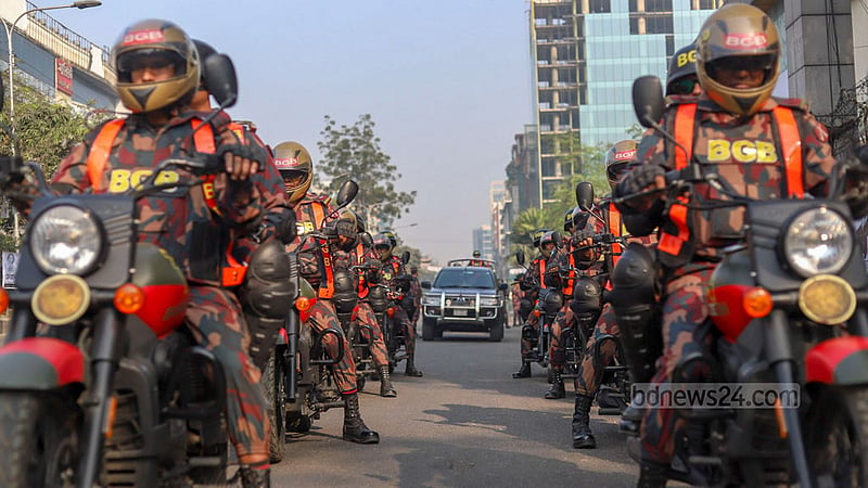 BGB personnel are on patrol in Dhaka’s Science Laboratory area on Sunday, Jan 7, 2024, the day of the 12th national parliamentary elections.