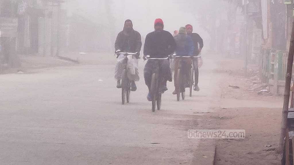 No sign of the sun, forecast says it will grow even colder in Dhaka