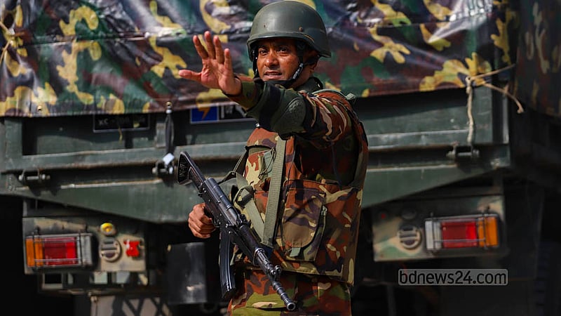 Troops are deployed in Dhaka's Minto Road on Wednesday, Jan 3, 2024, to help the civil administration maintain law and order during the general election.