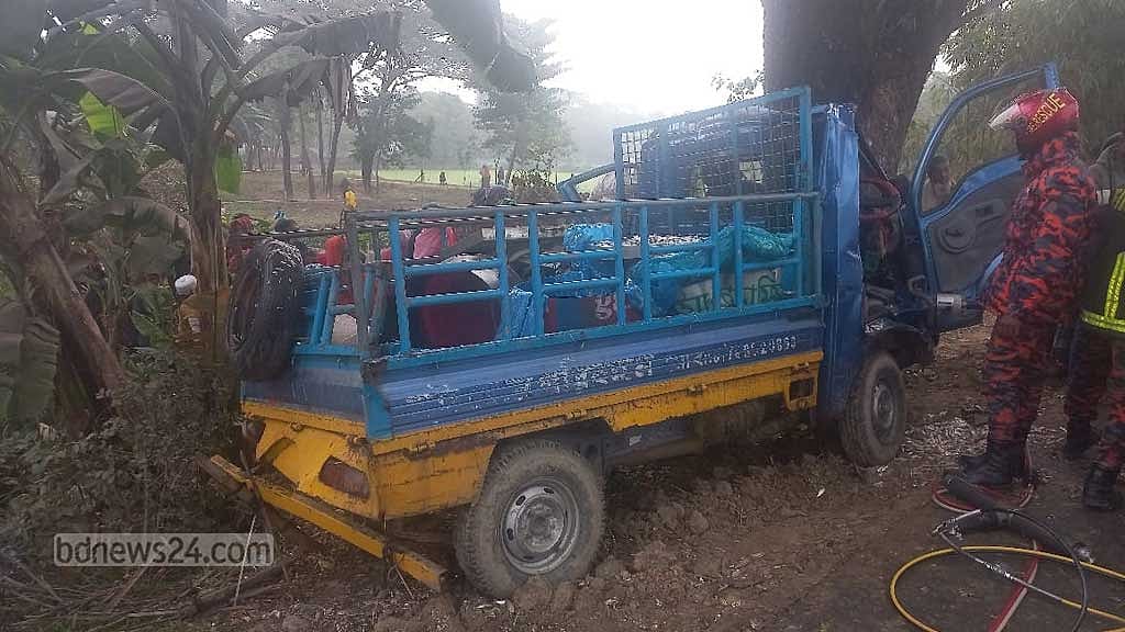 3 dead as thick fog leads to pickup crash in Sunamganj