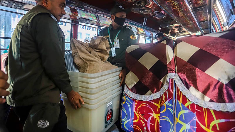 Buses distribute voting materials to polling stations in the Dhaka-8 constituency set off from Willes Little Flower School and College on Saturday, Jan 6, 2024.