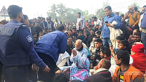 Latif Siddique lifts blockade